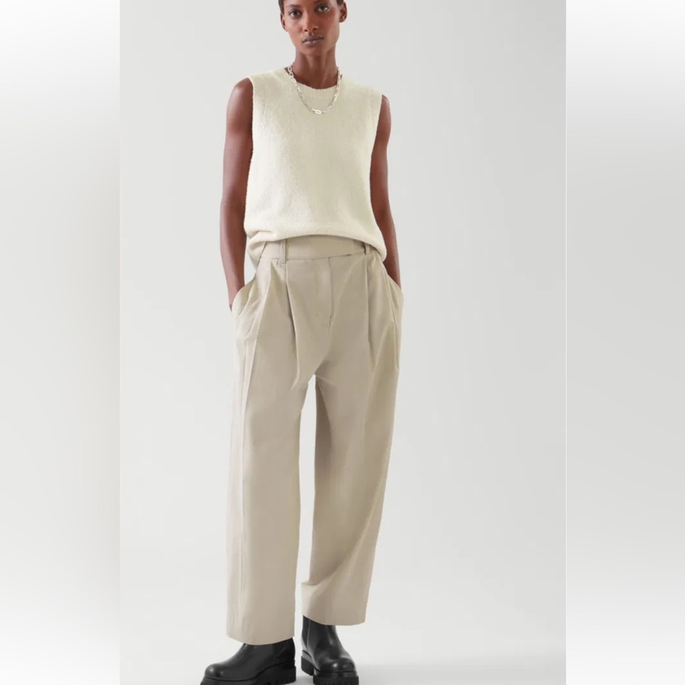 (NWT) COS PLEATED BARREL-LEG CHINOS Beige - Picture 2 of 14